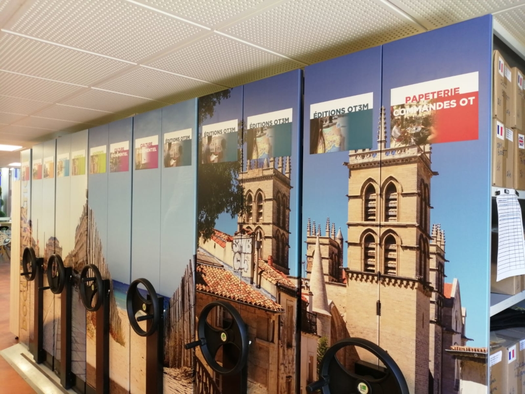 Conception et installation de signalétique intérieure permanente. Office de Tourisme de Montpellier. Transversale